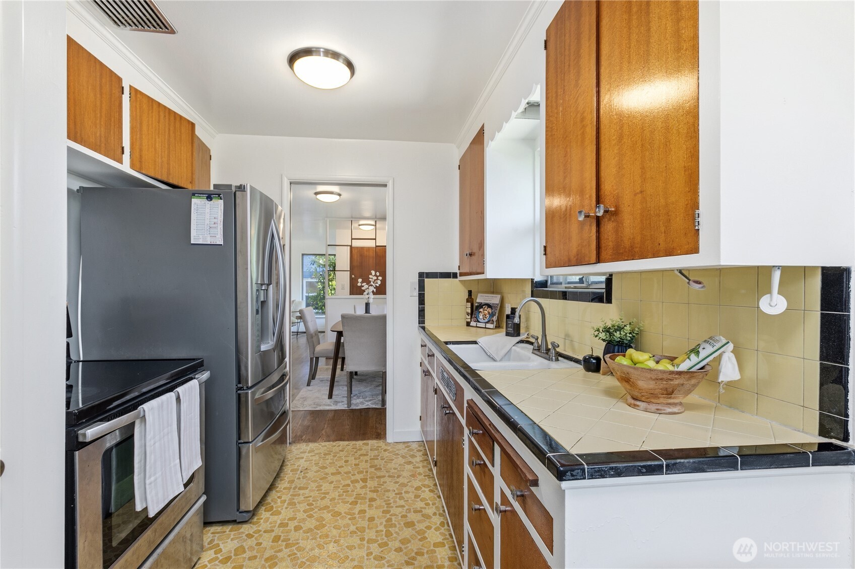 6542 43rd Avenue NE, Seattle, WA 98115-7538