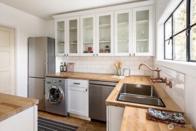 1106 NE 42nd #19, Seattle, WA 98105 - Photo 14