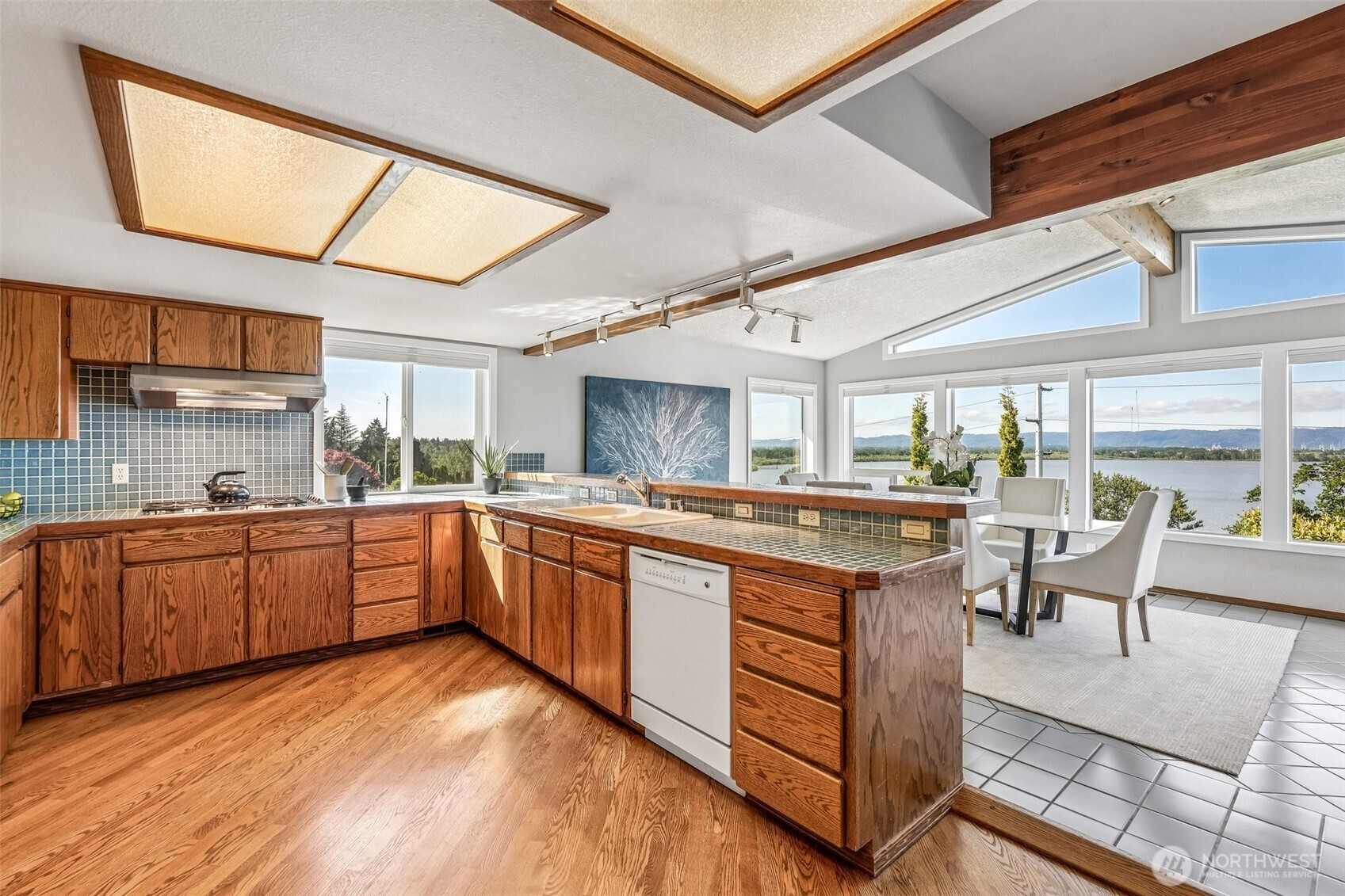 8914 NW Lakecrest Avenue , Vancouver, WA 98665