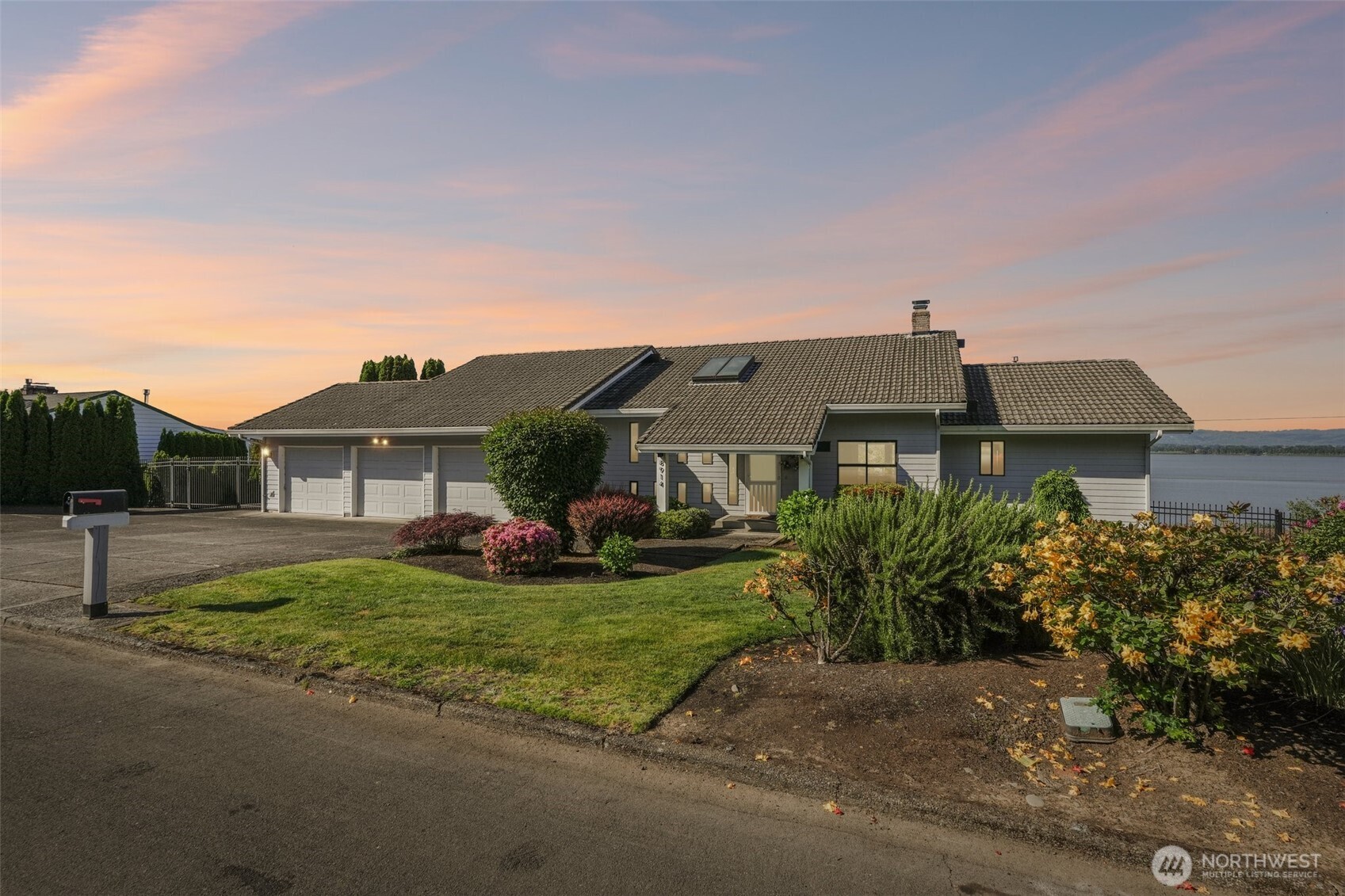 8914 NW Lakecrest Avenue , Vancouver, WA 98665
