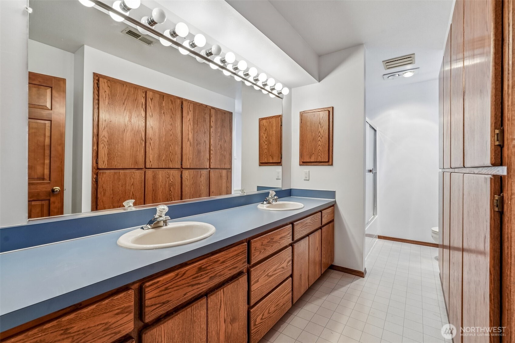 8914 NW Lakecrest Avenue , Vancouver, WA 98665