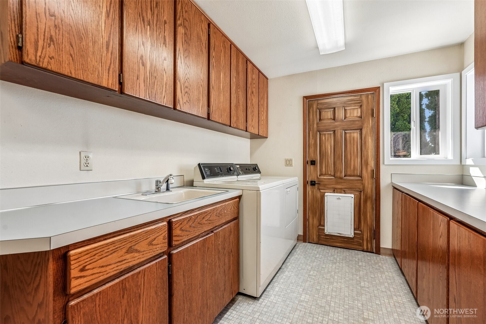 8914 NW Lakecrest Avenue , Vancouver, WA 98665