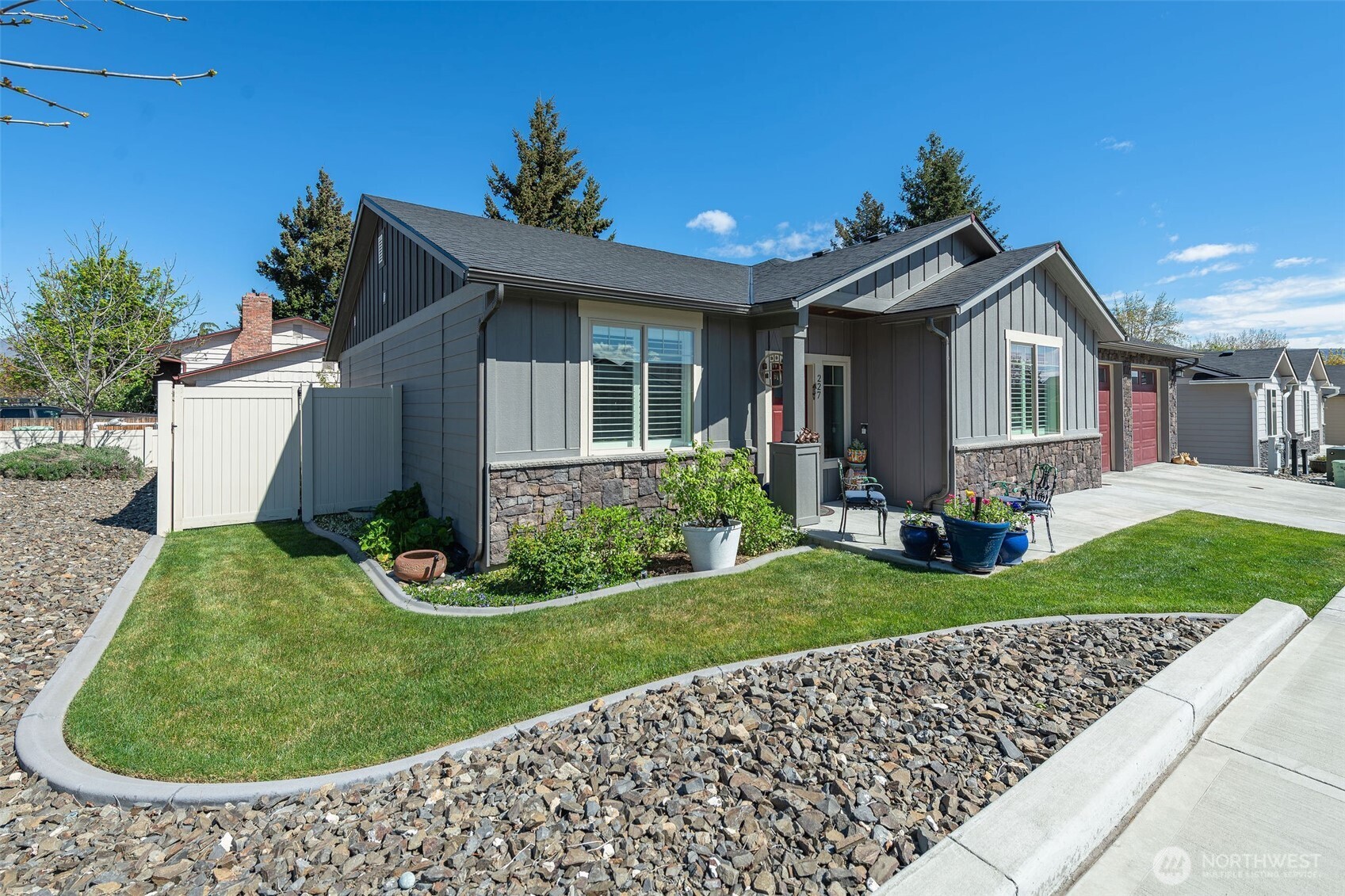 227 Pershing Circle , Wenatchee, WA 98801