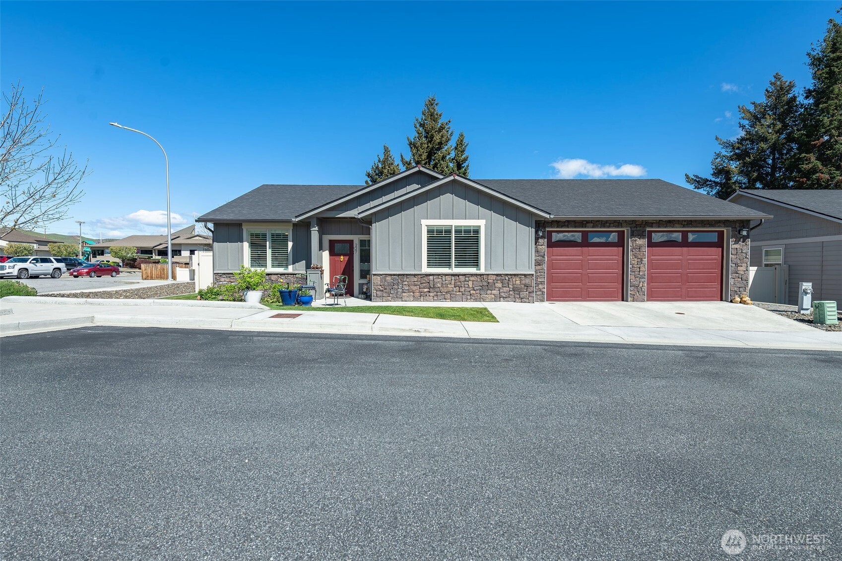 227 Pershing Circle , Wenatchee, WA 98801