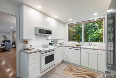 1207 NE 140th Street , Seattle, WA 98125 - Photo 9