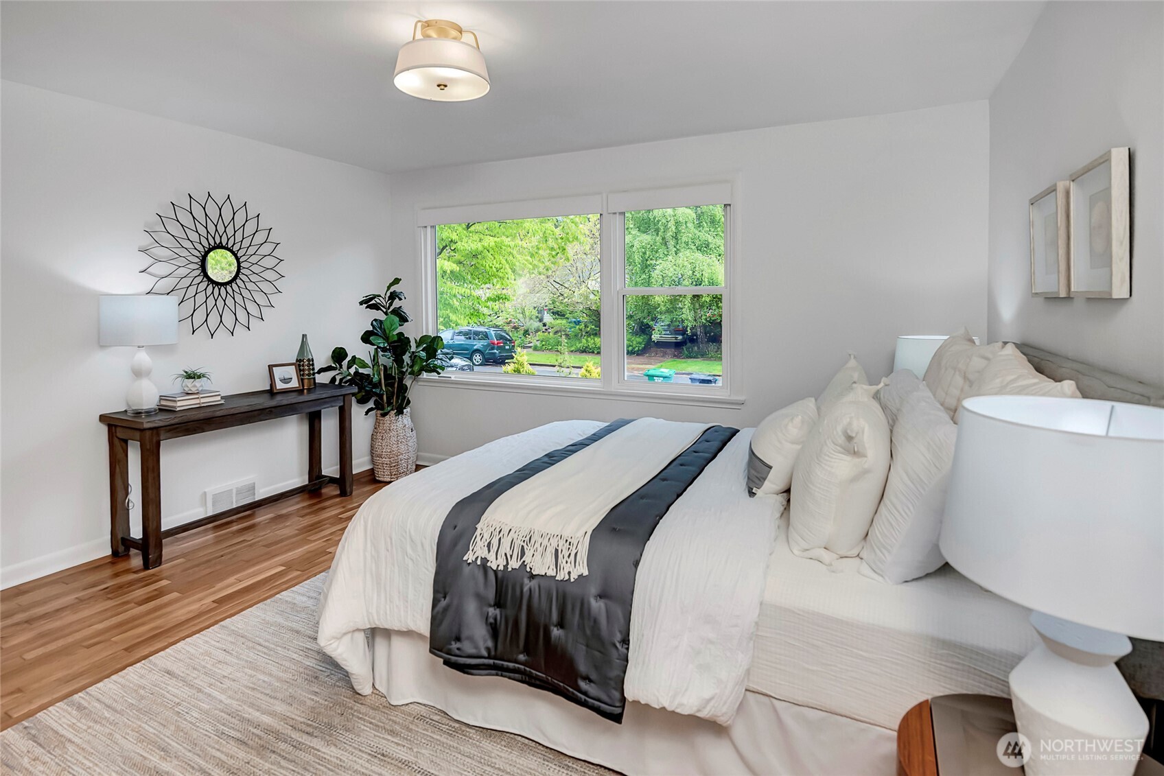 8232 39th Avenue NE, Seattle, WA 98115
