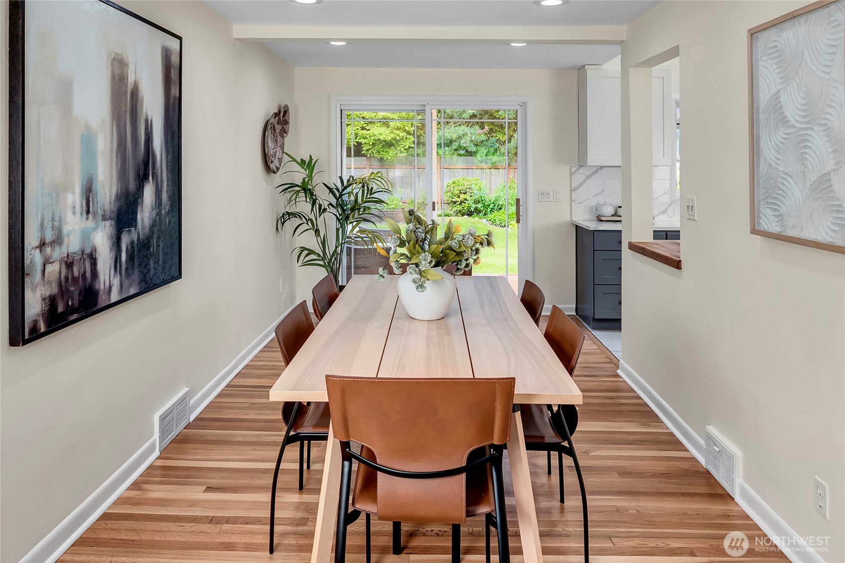 8232 39th Avenue NE, Seattle, WA 98115