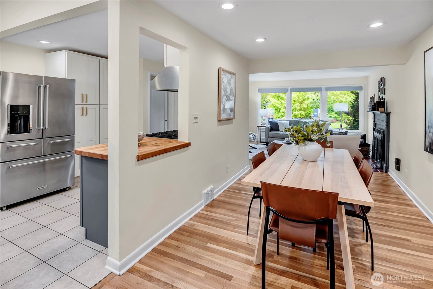 8232 39th Avenue NE, Seattle, WA 98115