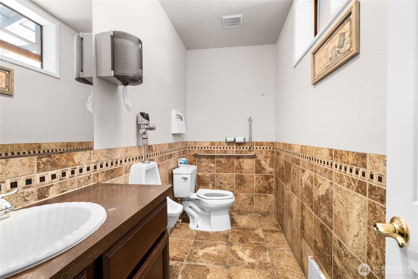 211 E Pacific Ave , Westport, WA 98595
