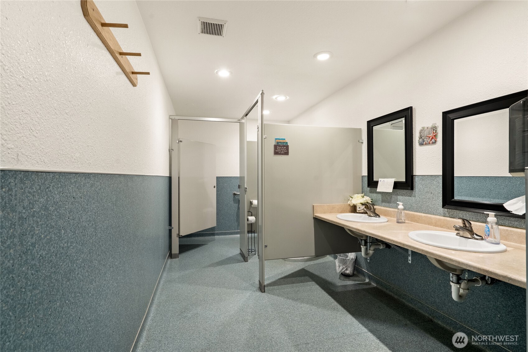 211 E Pacific Ave , Westport, WA 98595