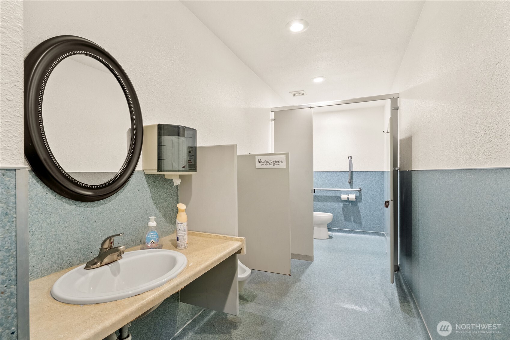 211 E Pacific Ave , Westport, WA 98595