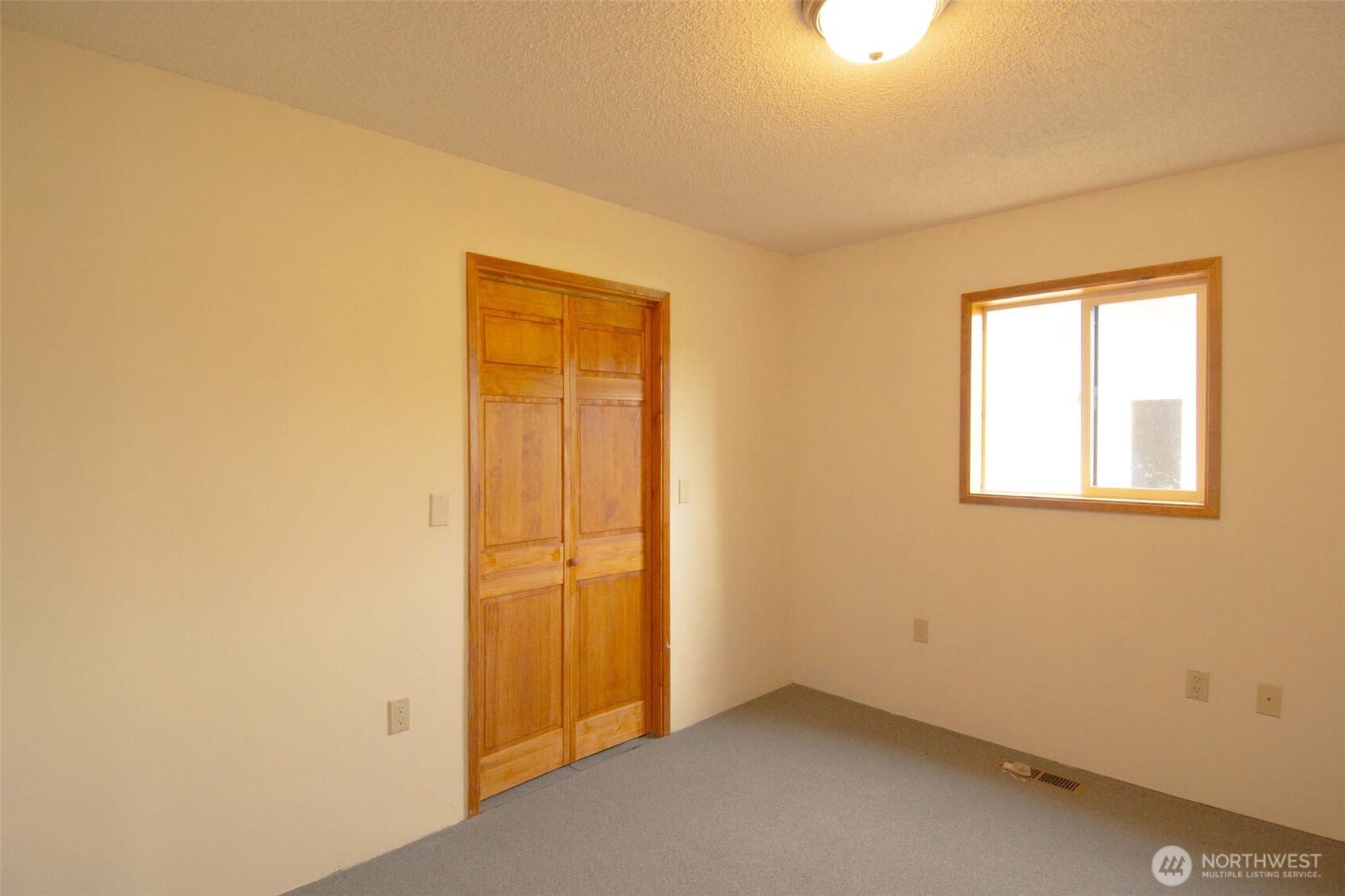 1526 36th Avenue W, Olympia, WA 98506