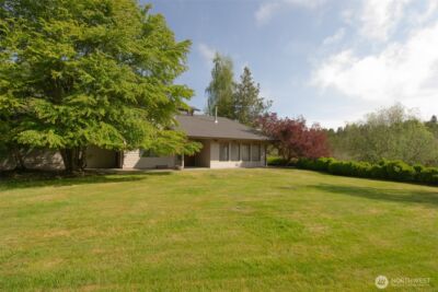 1526 36th Avenue W, Olympia, WA 98506 - Photo 2