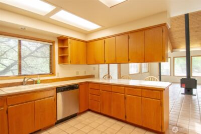 1526 36th Avenue W, Olympia, WA 98506 - Photo 7