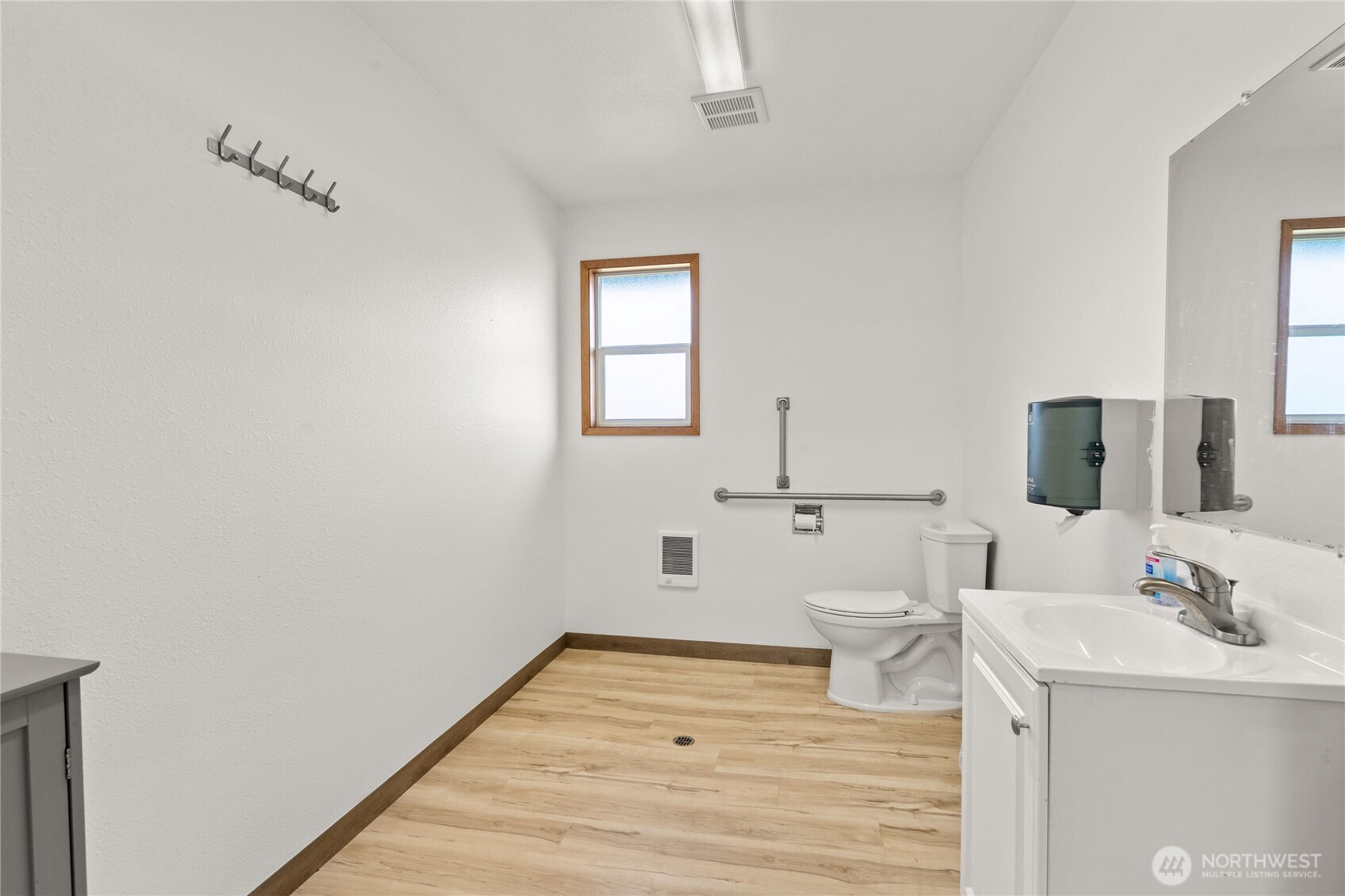 212 E Spokane Ave , Westport, WA 98595