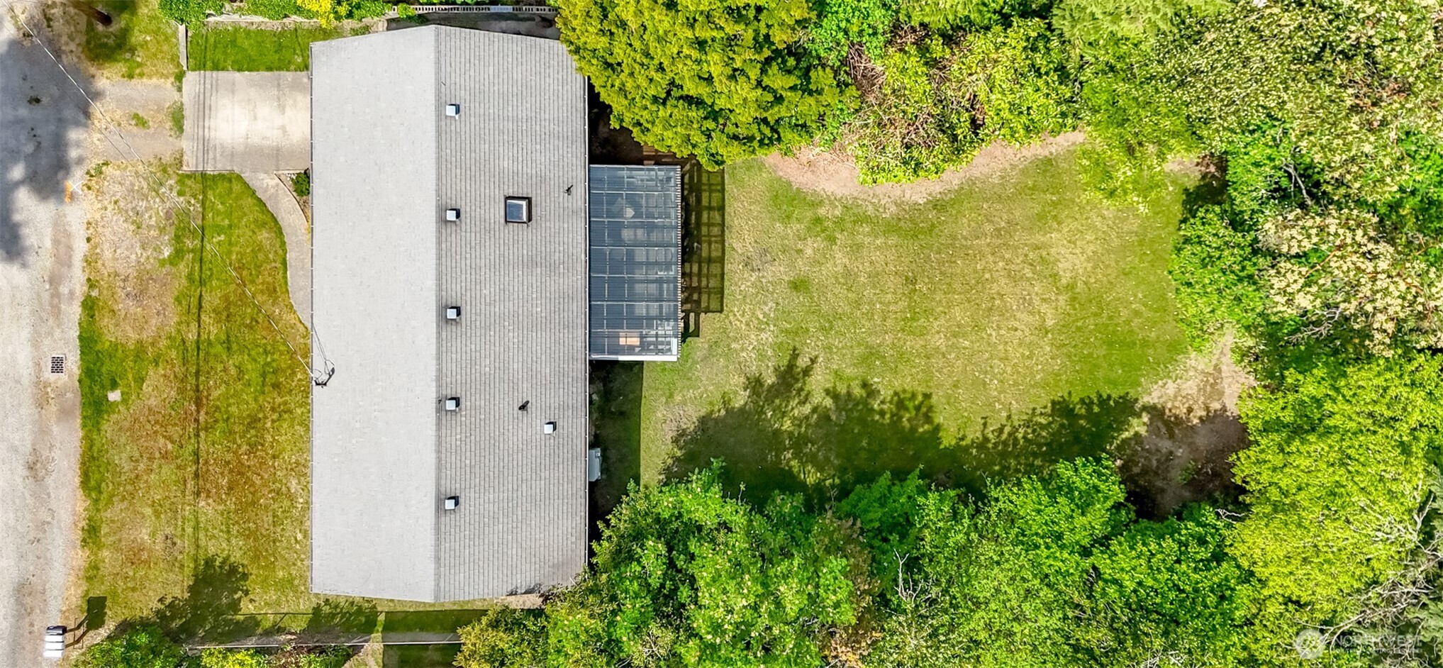 648 SW 107th Avenue , Seattle, WA 98146-1554