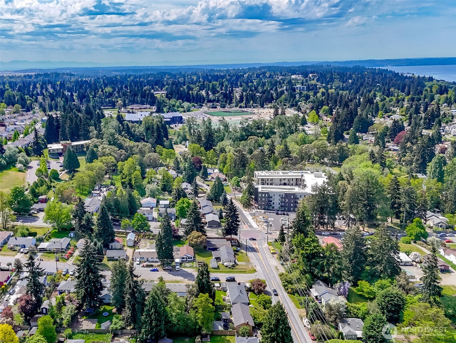 648 SW 107th Avenue , Seattle, WA 98146-1554