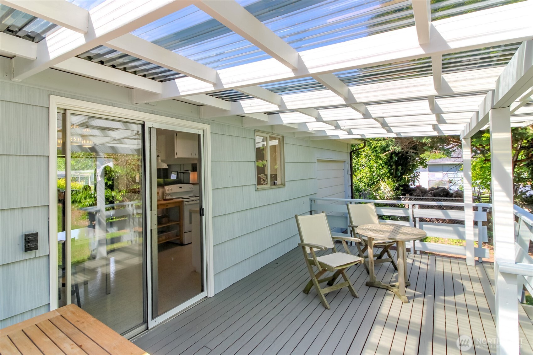 648 SW 107th Avenue , Seattle, WA 98146-1554