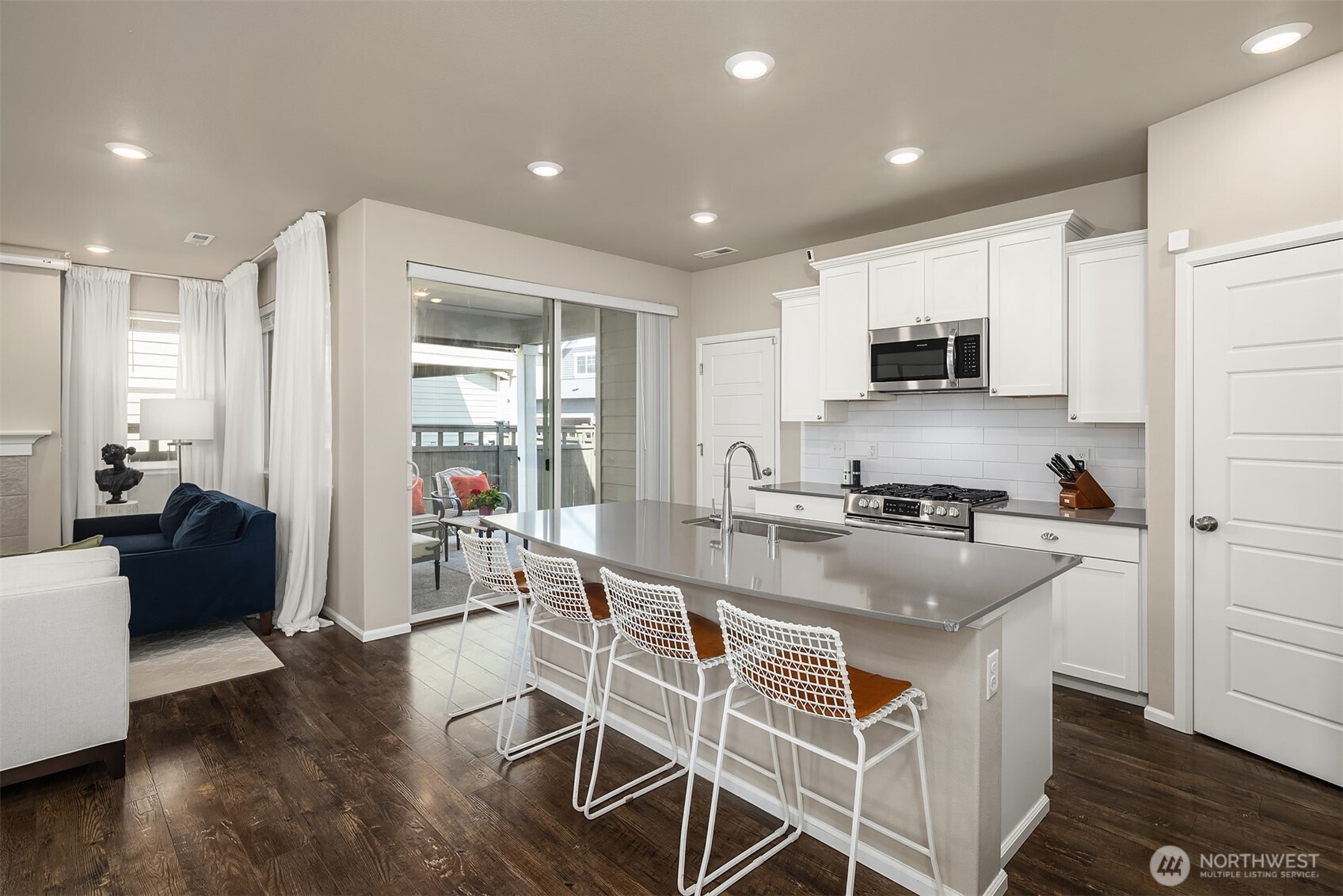32948 SE Cottonwood Street , Black Diamond, WA 98010