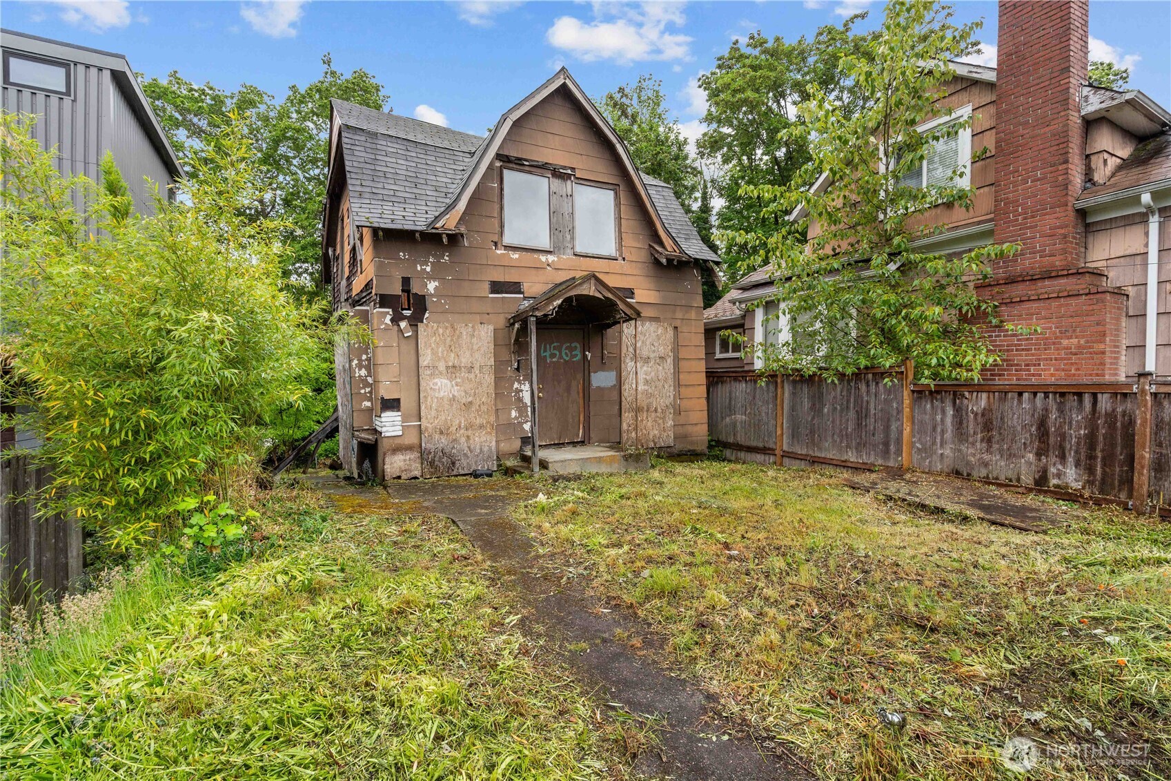 4563 33rd Avenue S, Seattle, WA 98118