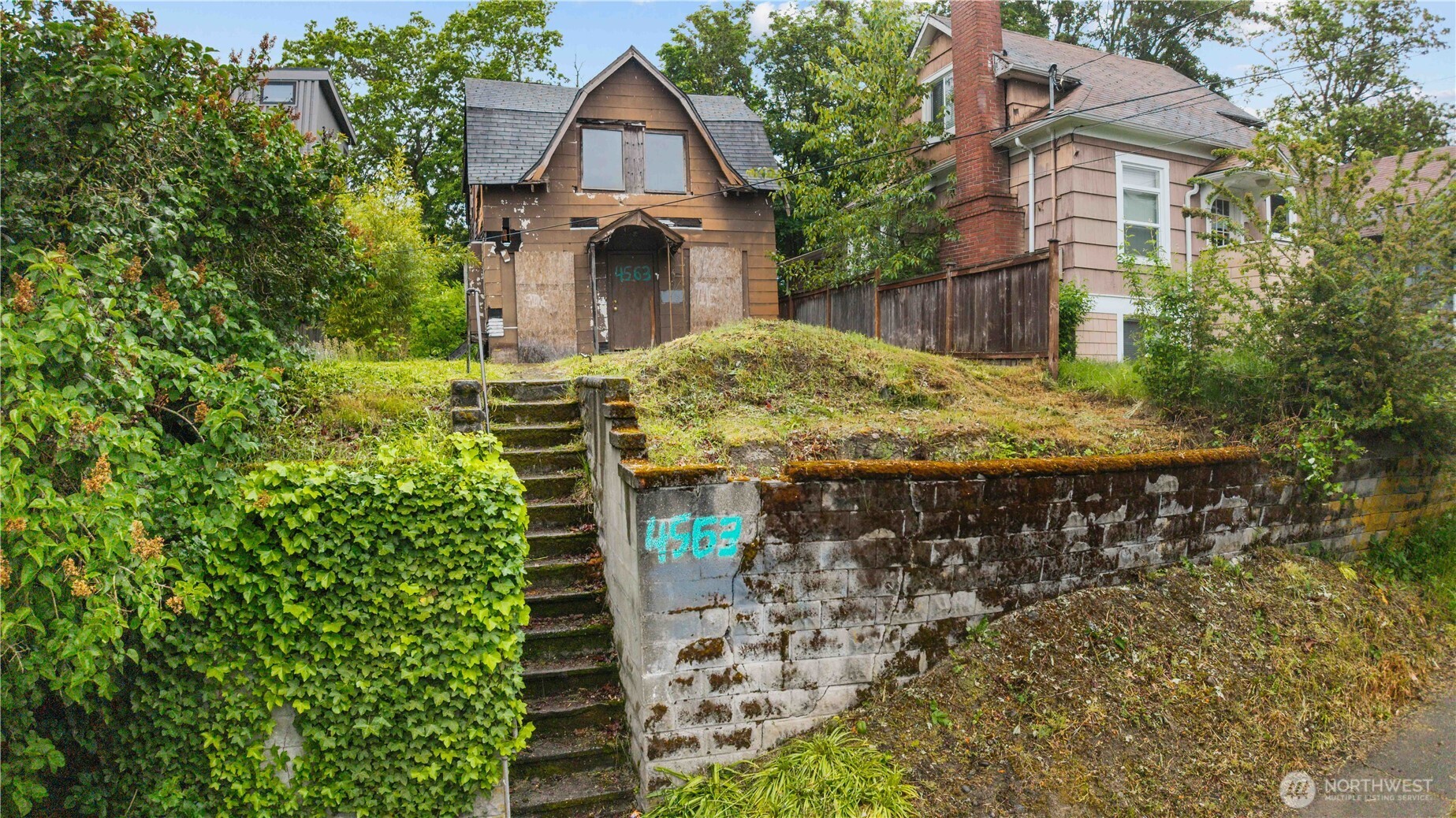 4563 33rd Avenue S, Seattle, WA 98118