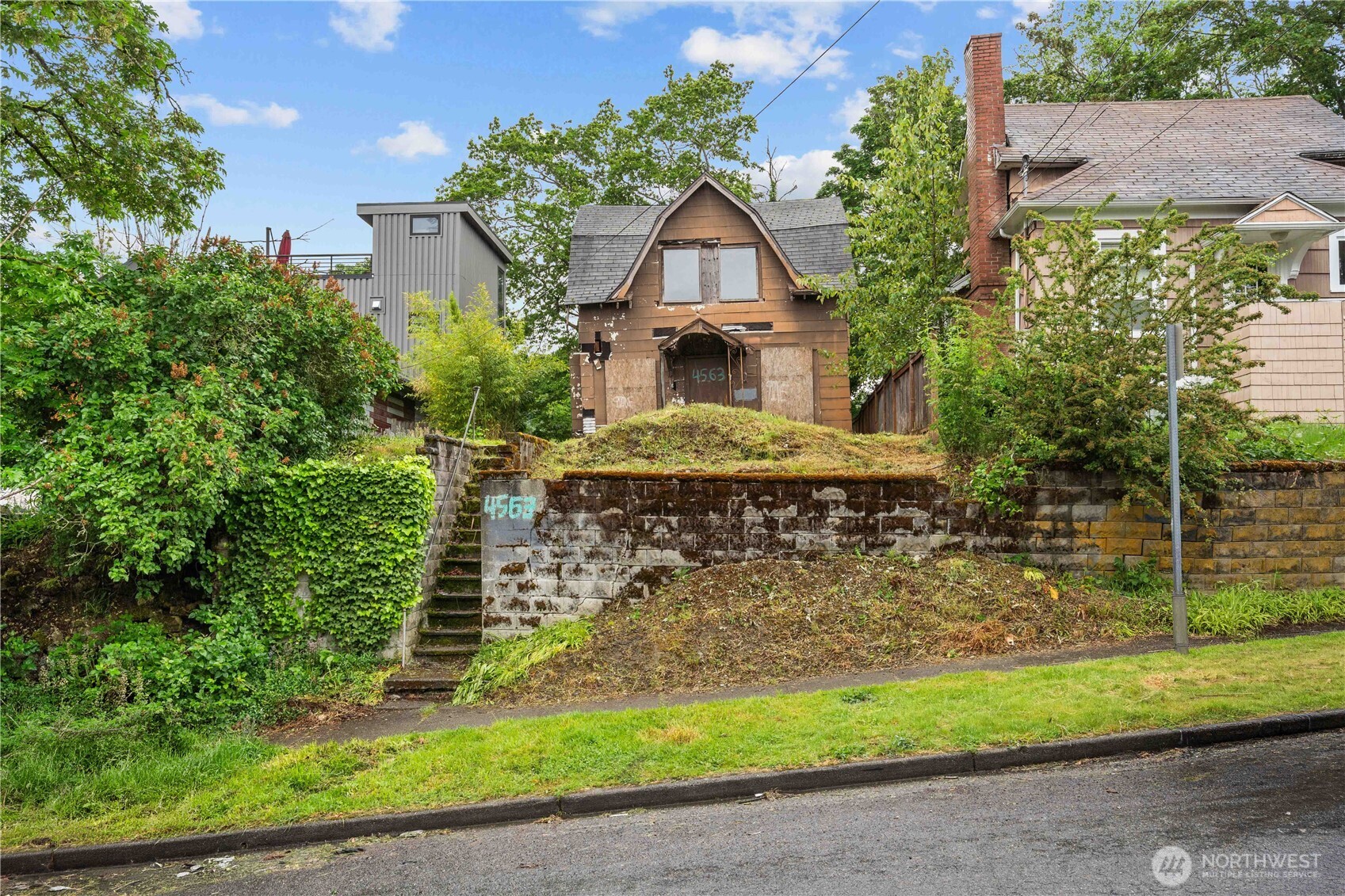 4563 33rd Avenue S, Seattle, WA 98118