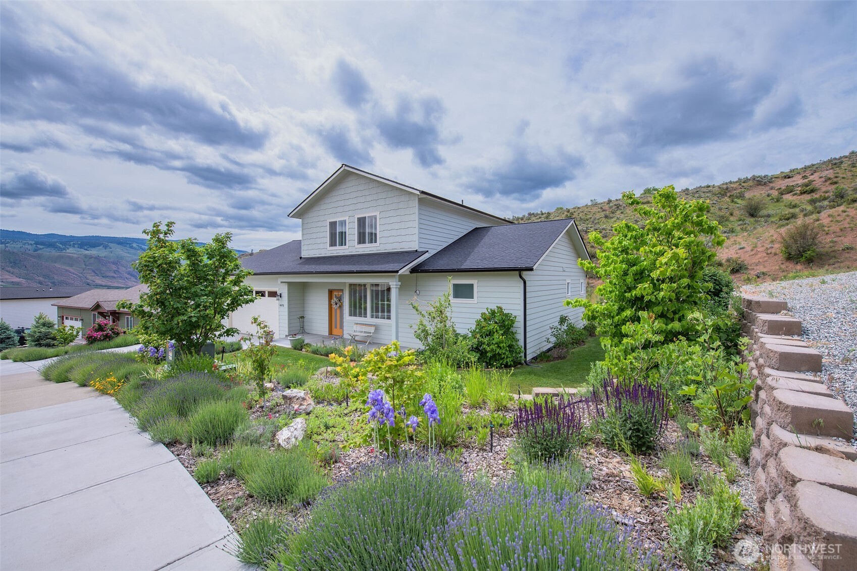 9975 Saska Way , Entiat, WA 98822