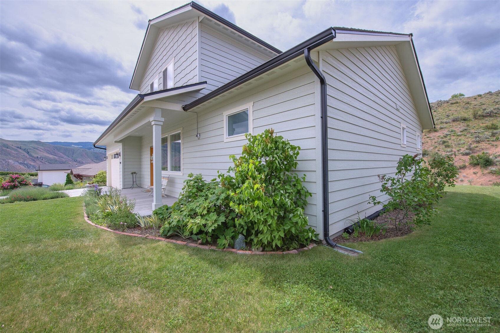 9975 Saska Way , Entiat, WA 98822