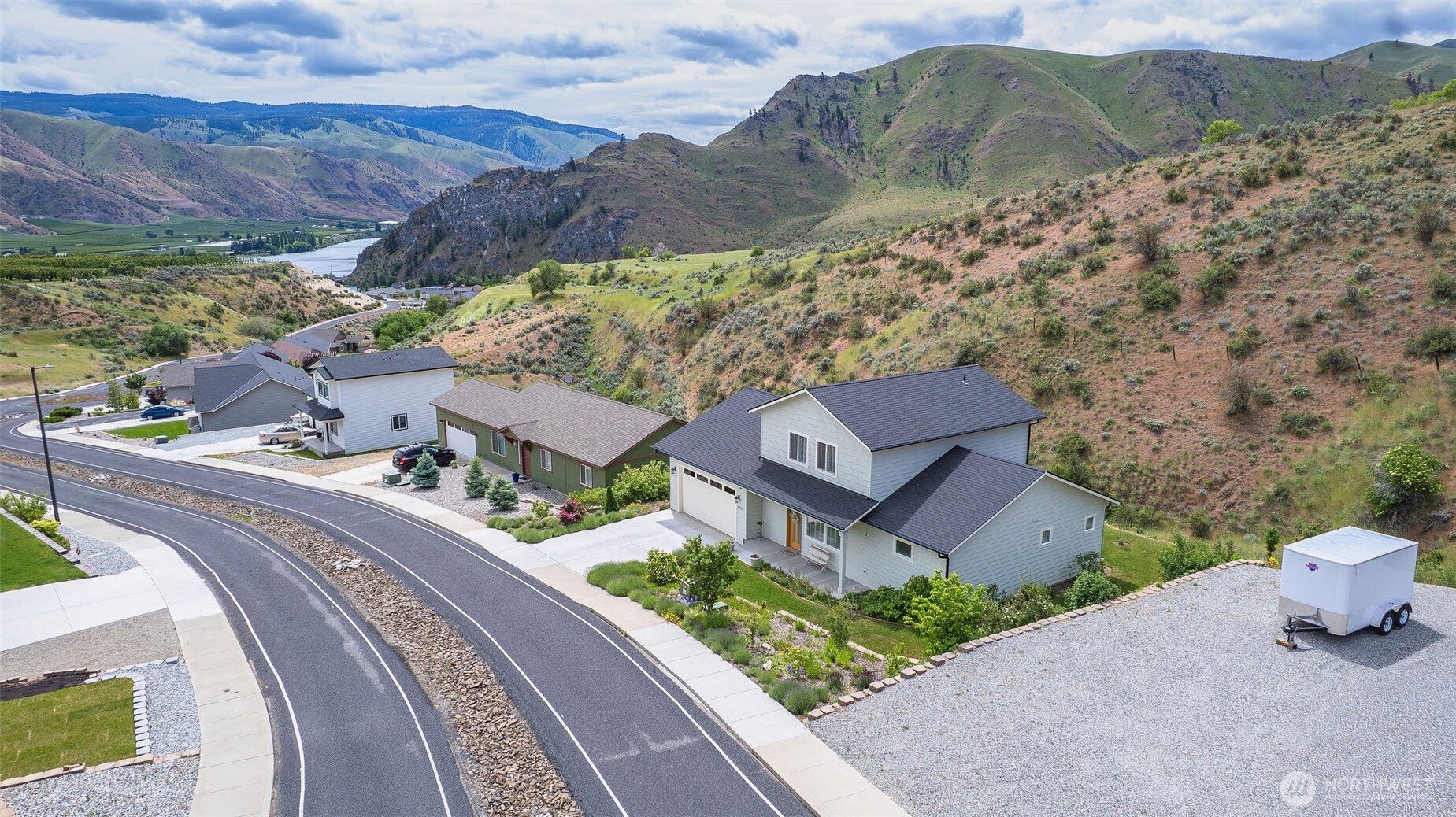 9975 Saska Way , Entiat, WA 98822