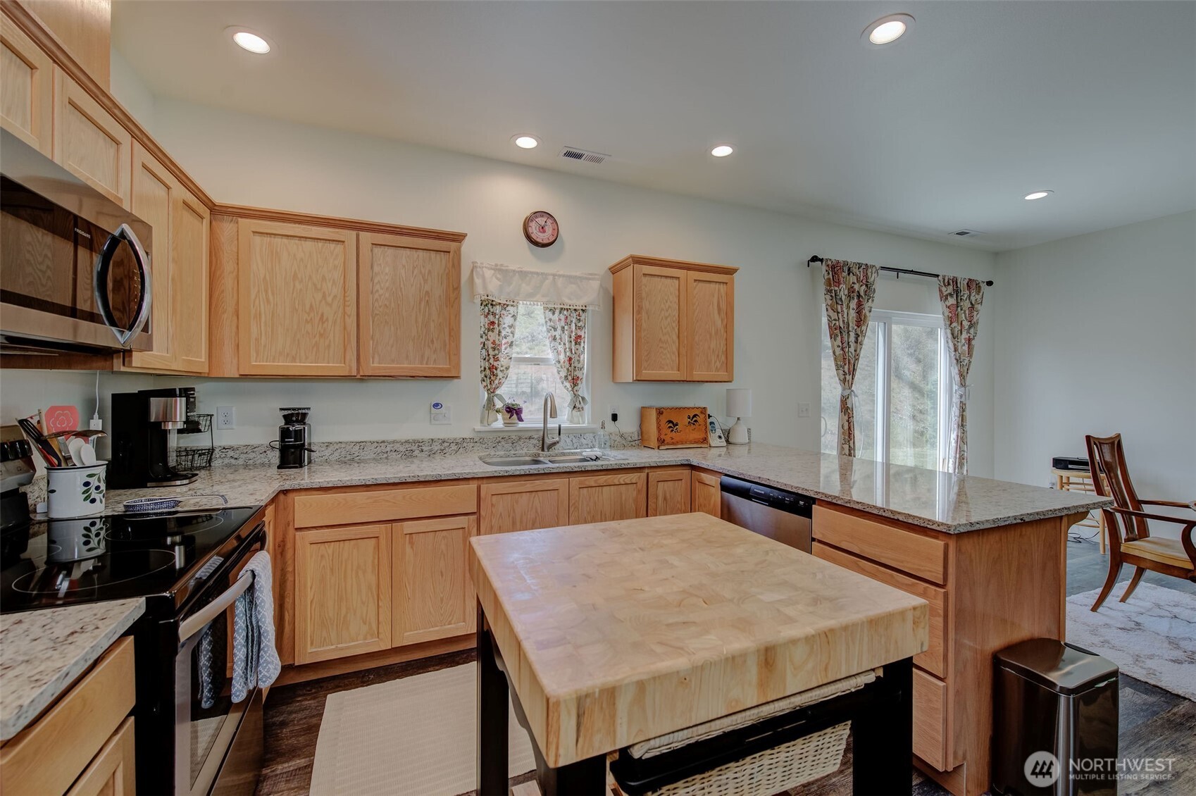 9975 Saska Way , Entiat, WA 98822