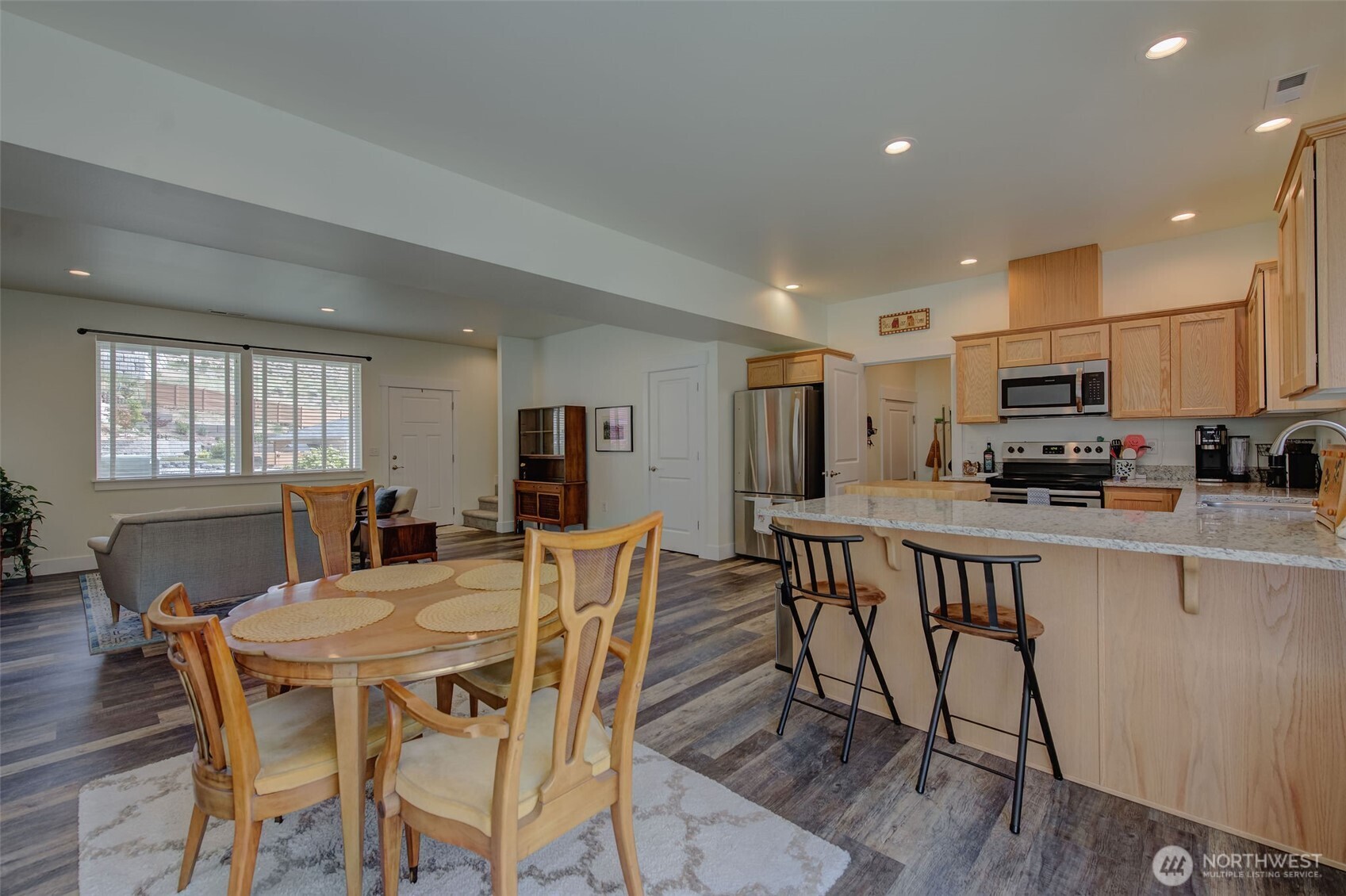 9975 Saska Way , Entiat, WA 98822