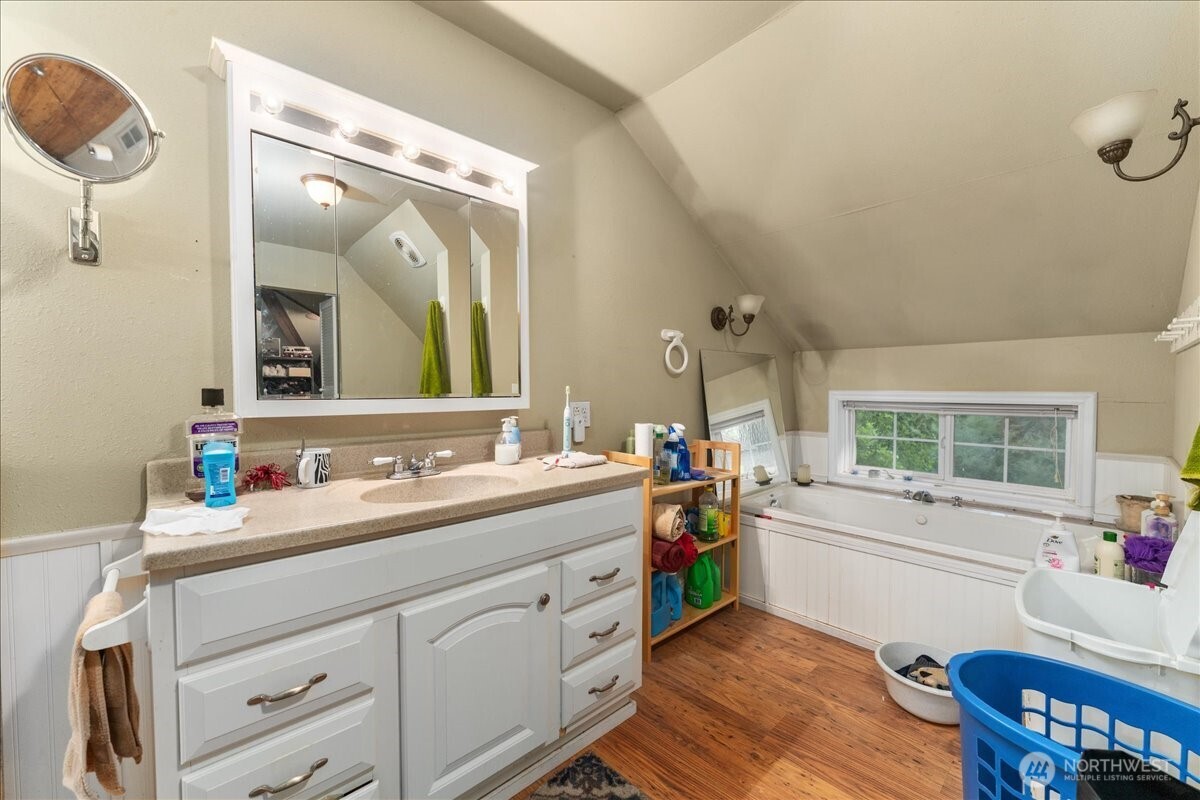 19095 Gill Creek Road , Leavenworth, WA 98826