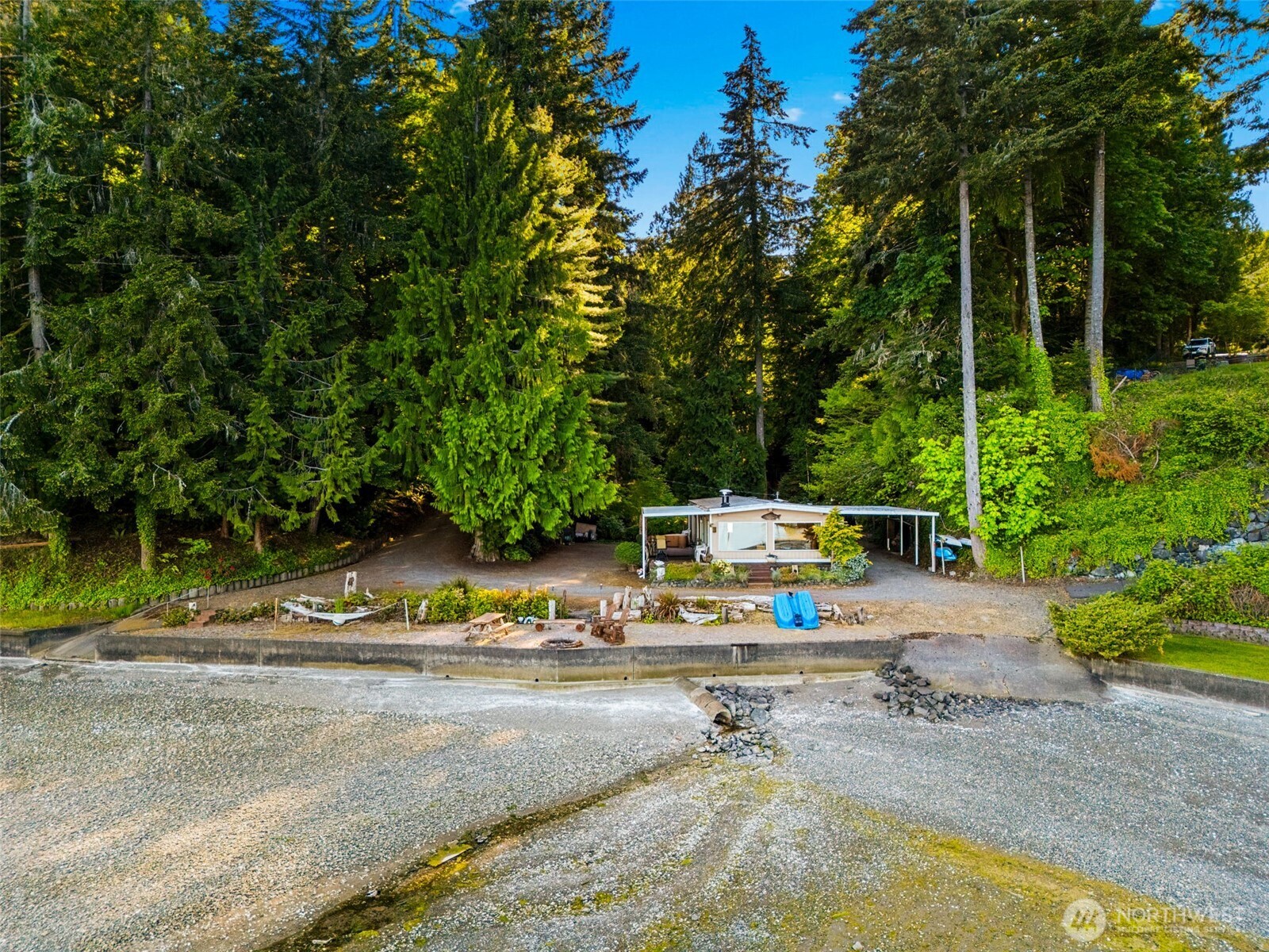 4736 Cooper Point Road NW, Olympia, WA 98502
