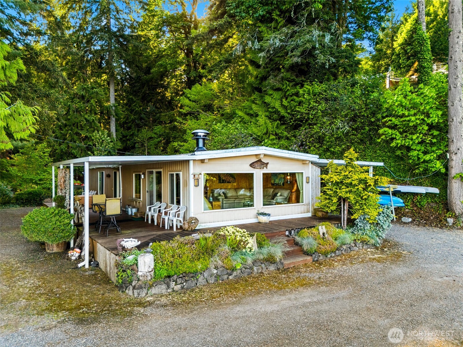 4736 Cooper Point Road NW, Olympia, WA 98502
