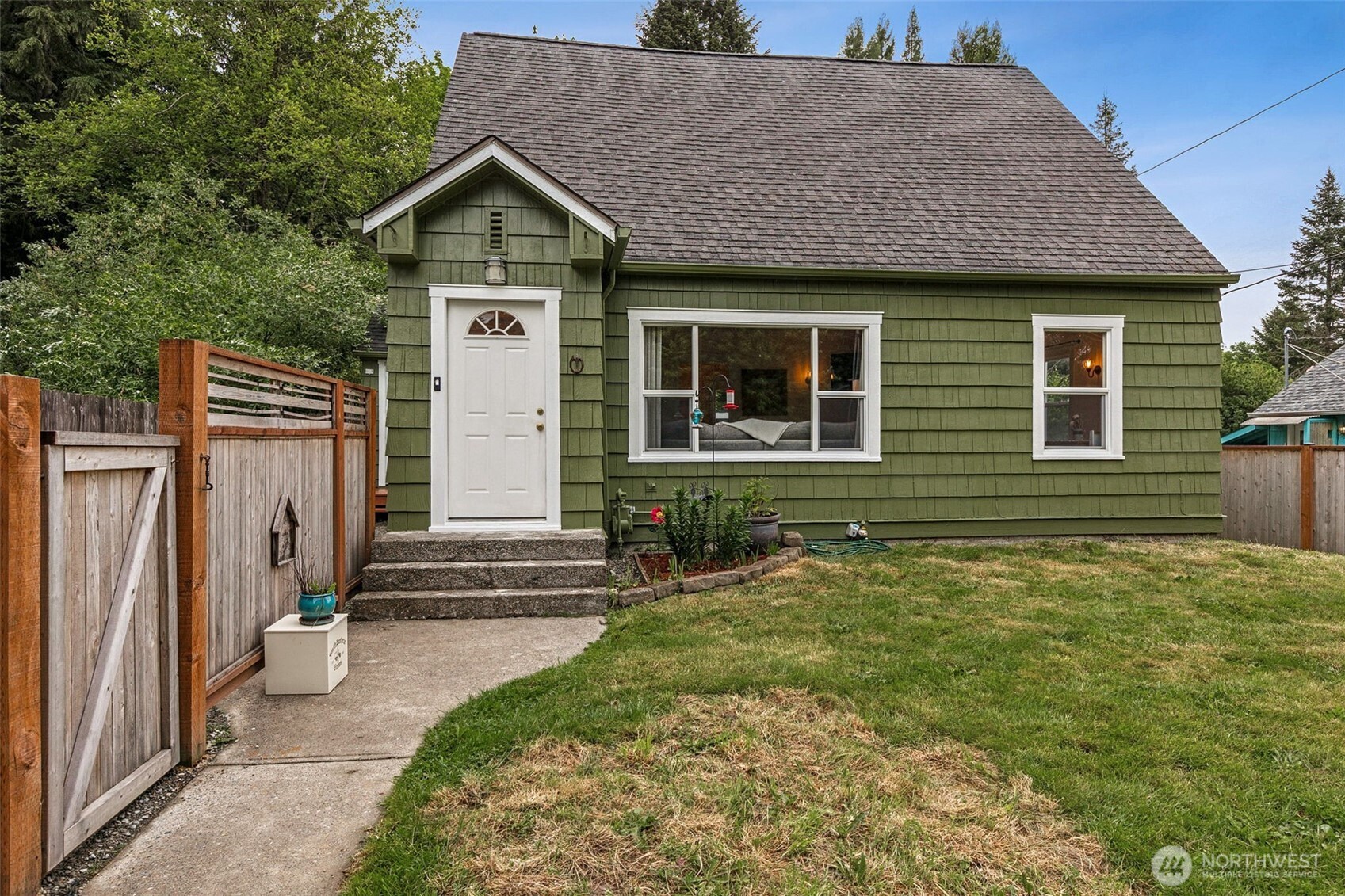 1022 Brawne Avenue NW, Olympia, WA 98502