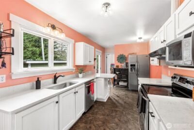 1022 Brawne Avenue NW, Olympia, WA 98502 - Photo 6