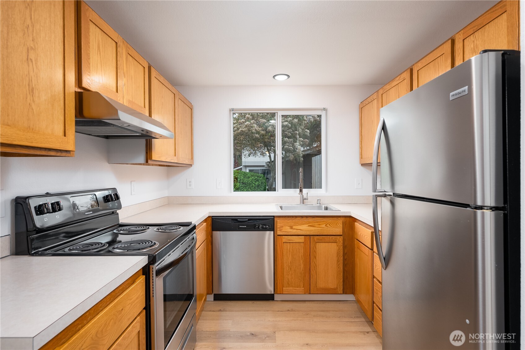 1034 Hanford Avenue , Bremerton, WA 98310