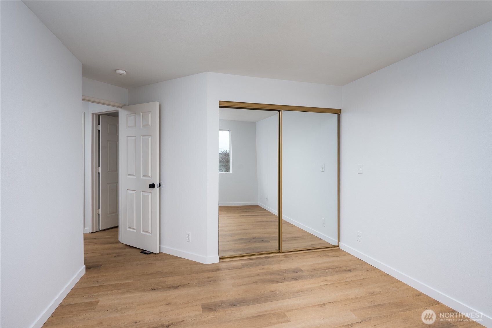 1034 Hanford Avenue , Bremerton, WA 98310