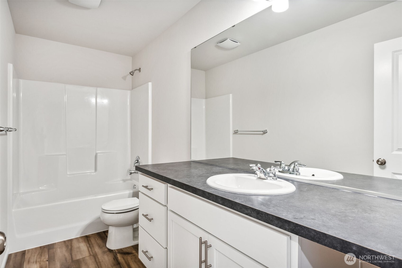 9854 Ferns Loop SE, Yelm, WA 98597
