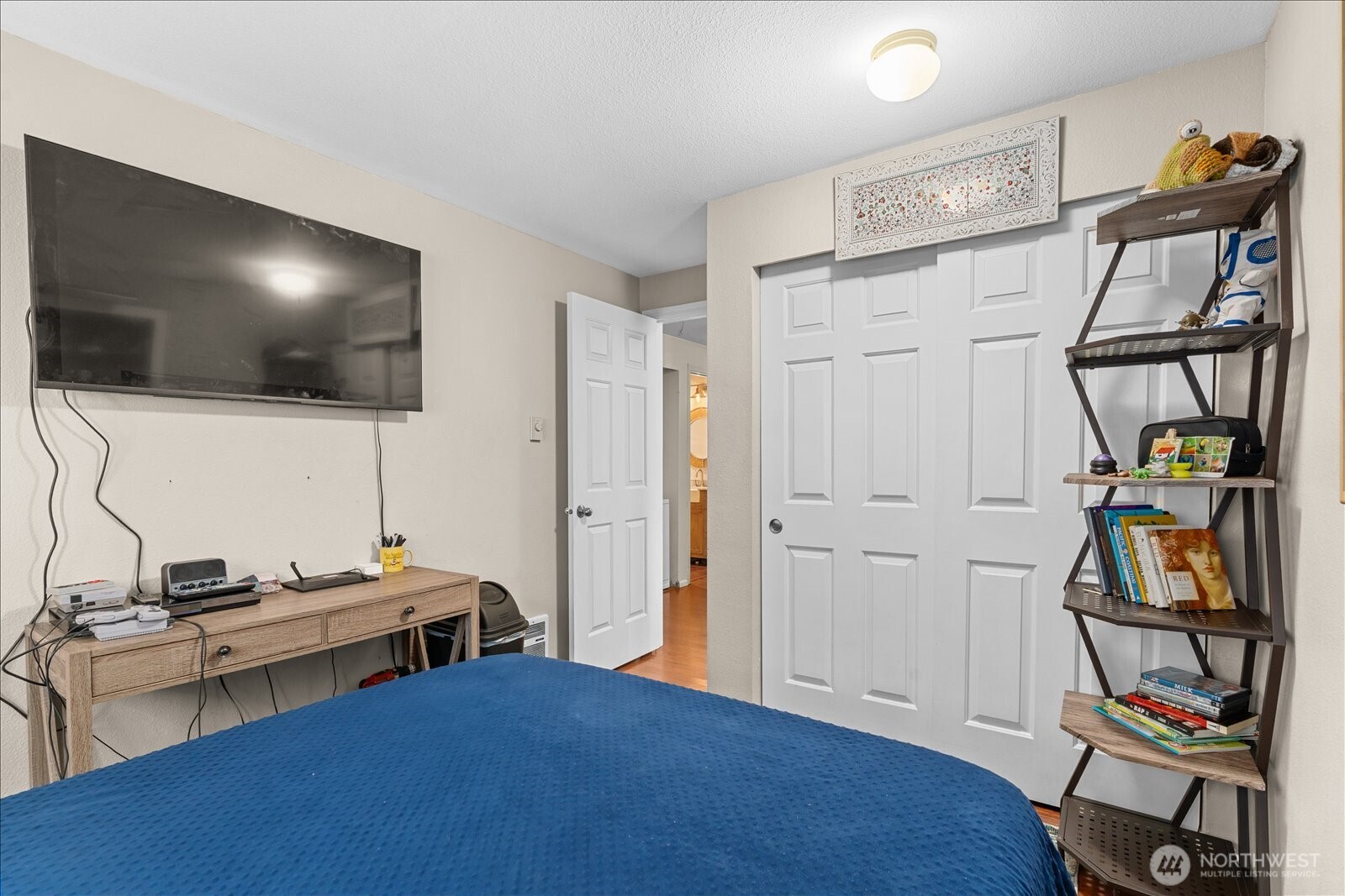 7814 Greenwood Avenue N #205, Seattle, WA 98103-4664
