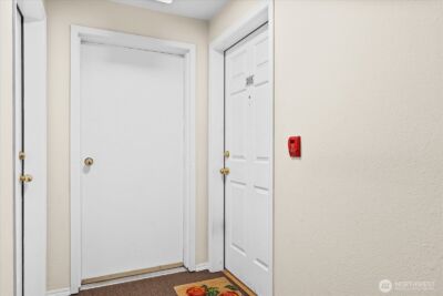 7814 Greenwood Avenue N #205, Seattle, WA 98103-4664 - Photo 17