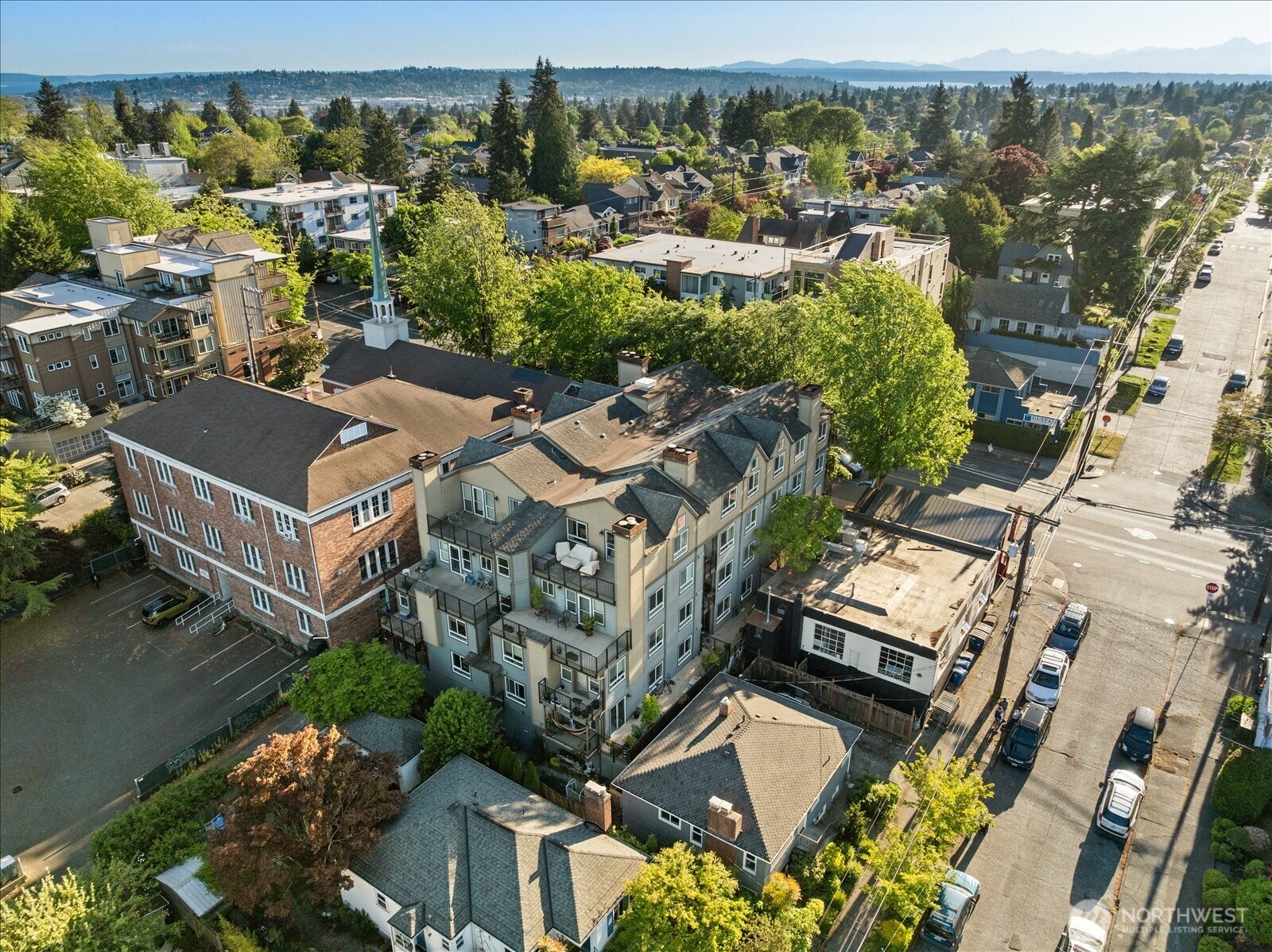 7814 Greenwood Avenue N #205, Seattle, WA 98103-4664