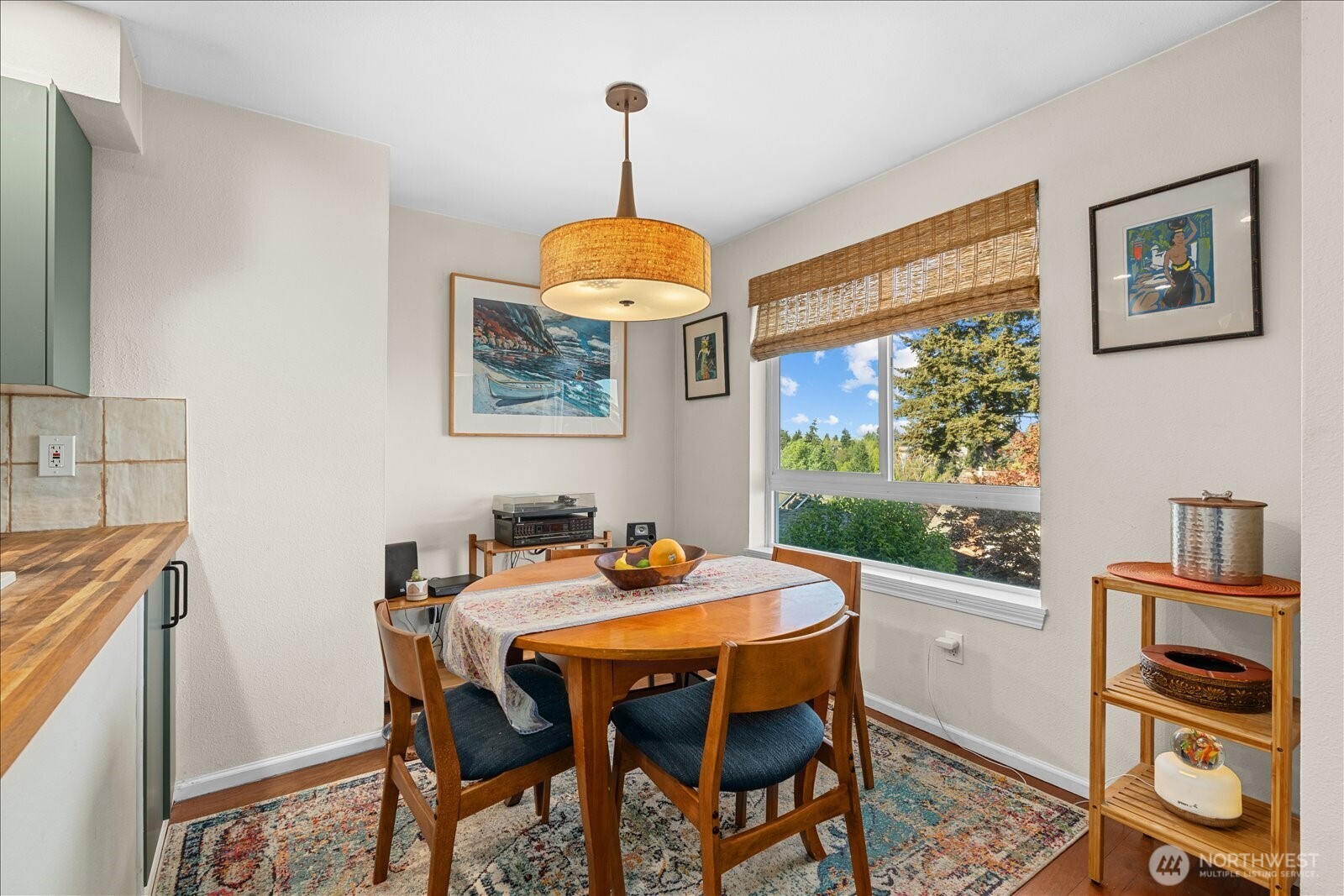 7814 Greenwood Avenue N #205, Seattle, WA 98103-4664