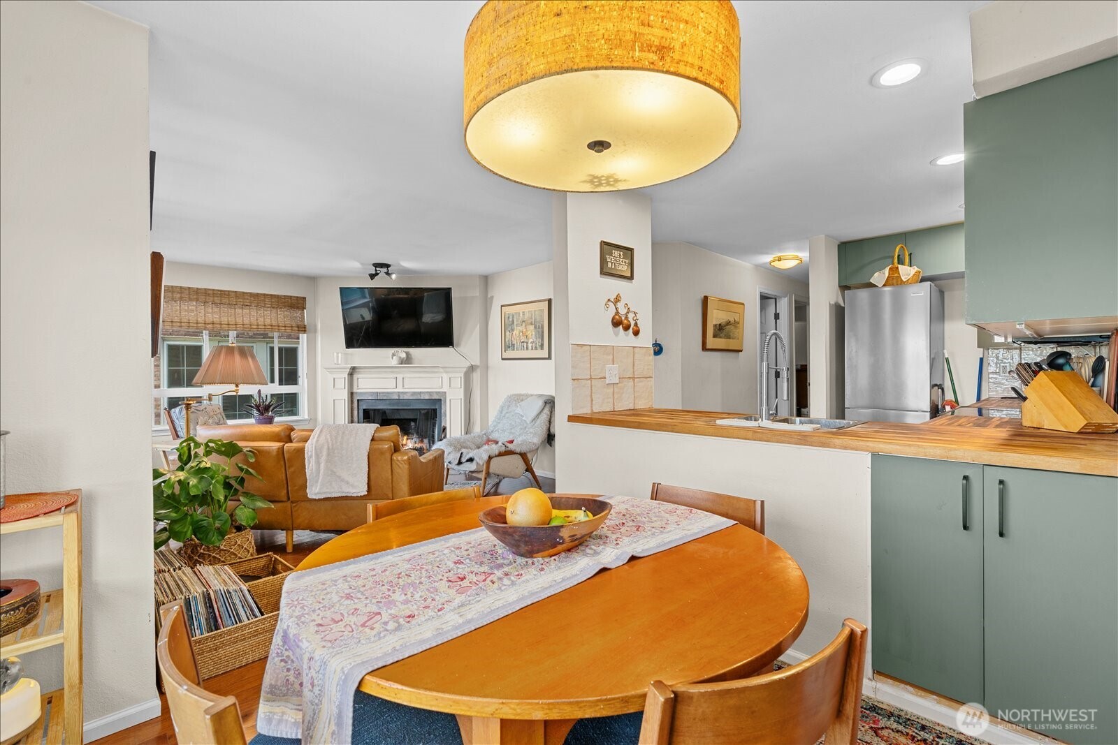7814 Greenwood Avenue N #205, Seattle, WA 98103-4664