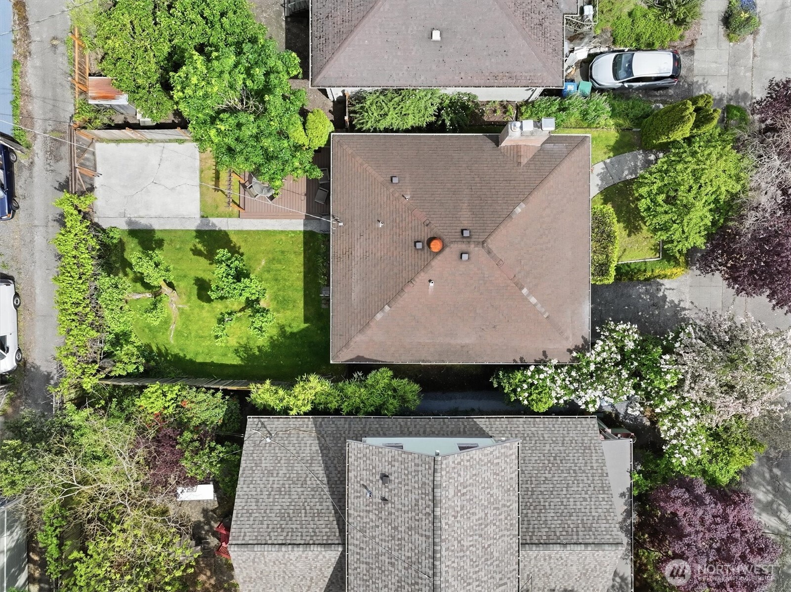 6321 18th Avenue NE, Seattle, WA 98115