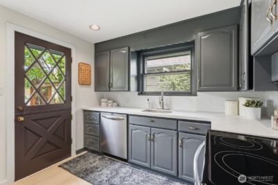 6321 18th Avenue NE, Seattle, WA 98115 - Photo 10