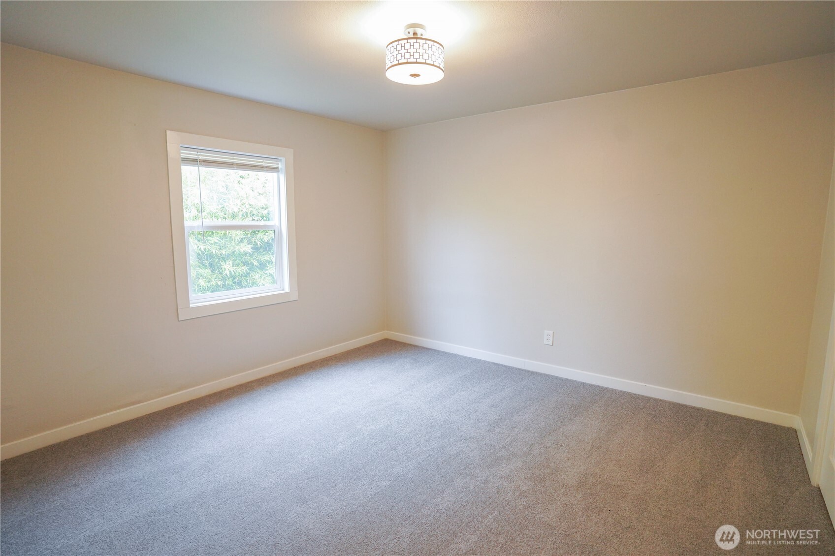 154 NE 115th , Seattle, WA 98125