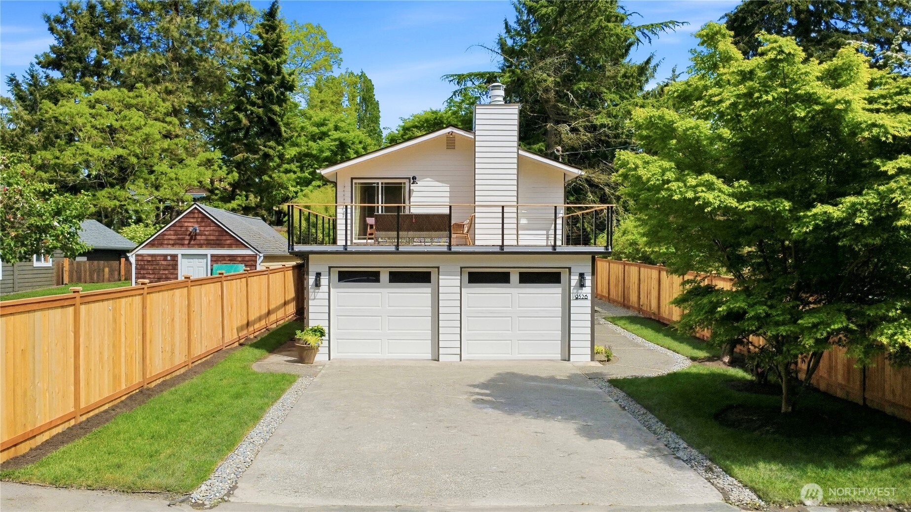 9526 7th Avenue NW, Seattle, WA 98117-2127