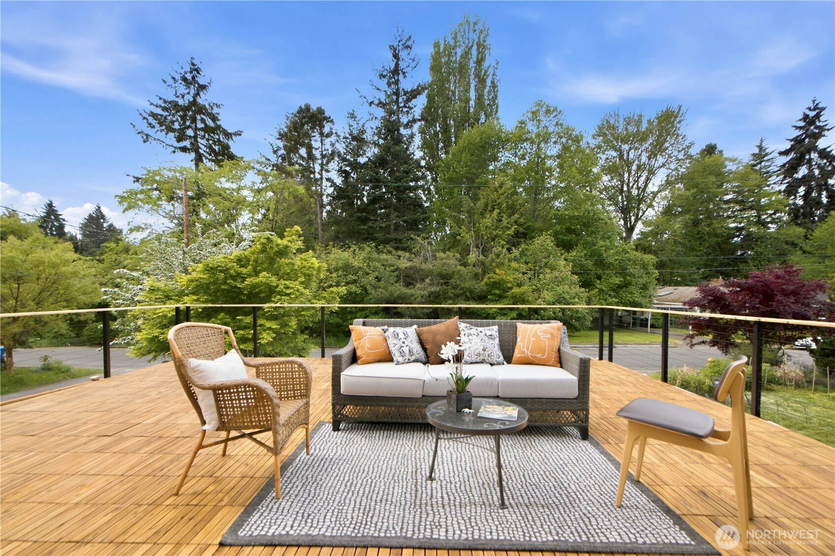 9526 7th Avenue NW, Seattle, WA 98117-2127