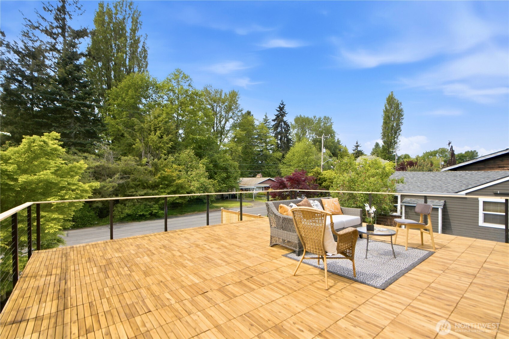 9526 7th Avenue NW, Seattle, WA 98117-2127